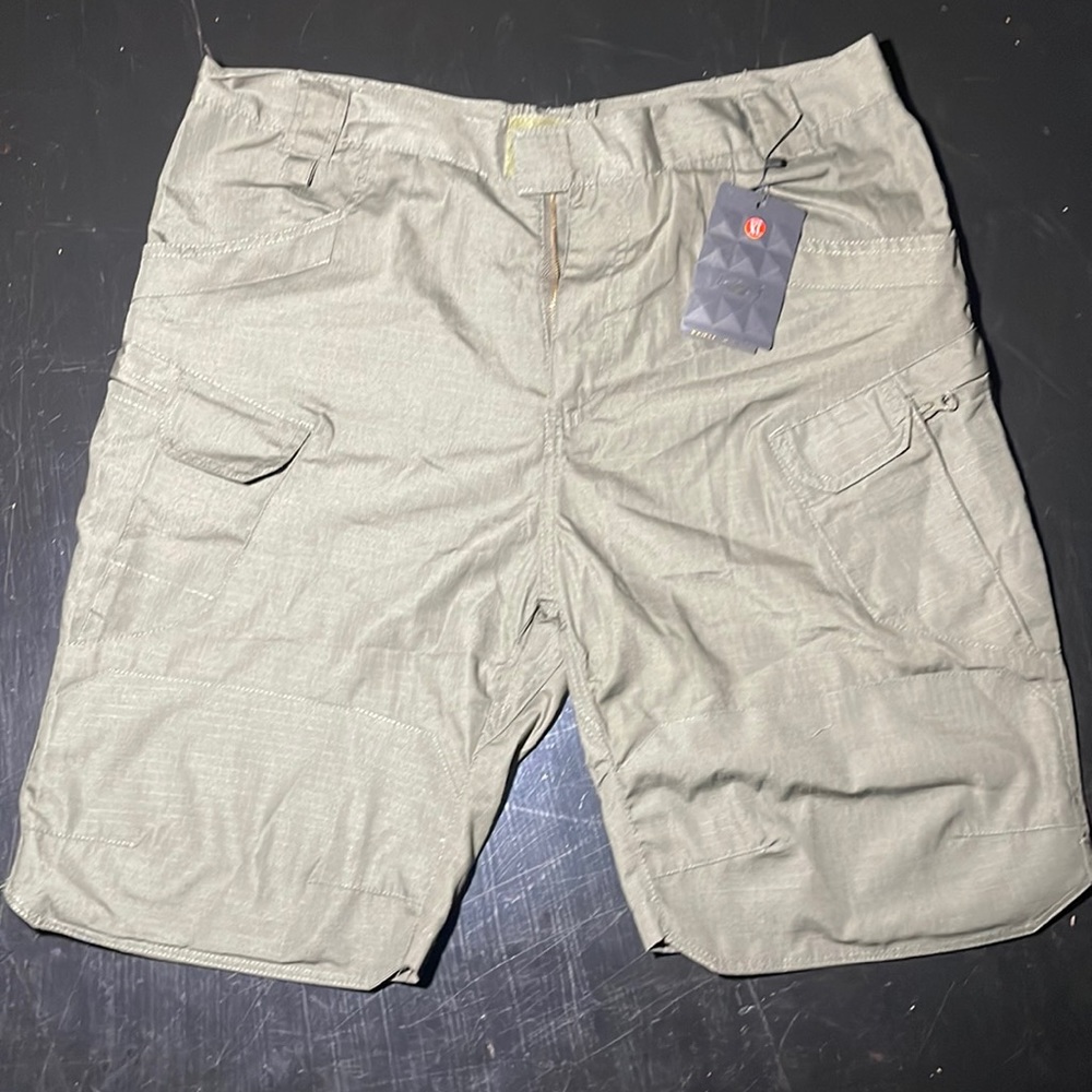 Mens xl shorts 💥outdoor leopard shorts💥 this is the brand